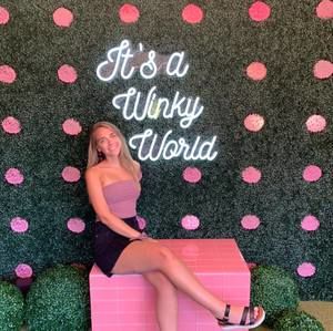 Meet your Posher, Nicole